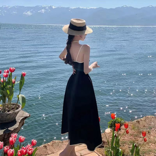 Fashionable French elegant high-end dress dress spring and summer 2024 plus size Hepburn style retro suspender long skirt for women