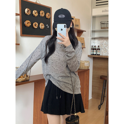 Real shot of thin right-shoulder long-sleeved T-shirt for women summer 2024 new hot girl outer wear polka dot printed sun protection top