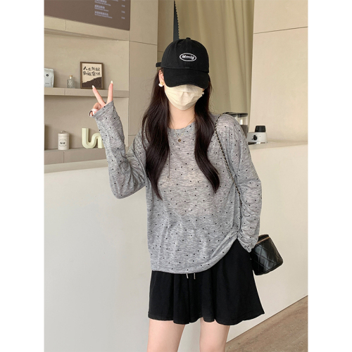 Real shot of thin right-shoulder long-sleeved T-shirt for women summer 2024 new hot girl outer wear polka dot printed sun protection top