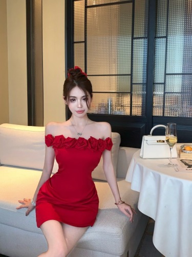 Real shot!  Temperament Handmade Rose One Shoulder Red Sexy Tight Waist Covering Hip Tube Top Dress