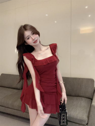 Real shot ~ A bright red girl with irregular ribbon dress, sexy pleated ruffle suspender skirt