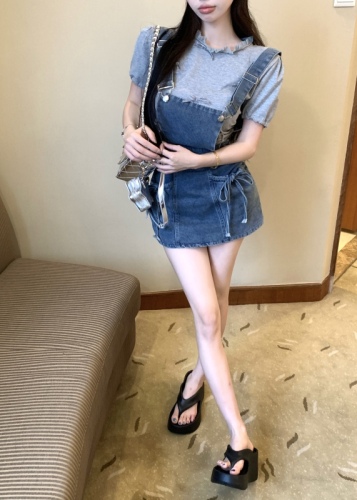 Real shot!  Age-reducing retro denim washed suspender skirt A-line skirt for women chic bow versatile T-shirt trendy