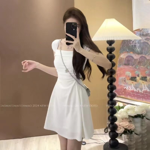 French square collar solid color pleated dress women's 2024 new summer temperament slim casual mid-length skirt