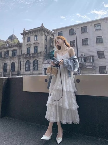 French super fairy V-neck mid-length suspender cake dress for women 2024 new Korean style seaside vacation beach dress