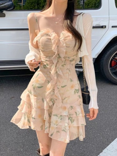 Korean chic new French ruffle floral suspender dress