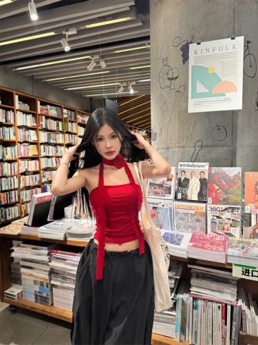 Actual shot ~ Pure Desire Hot Girl One Shoulder Flower Tube Top Women’s Summer T-shirt with Breast Pad, Chic and Sweet Little Shirt