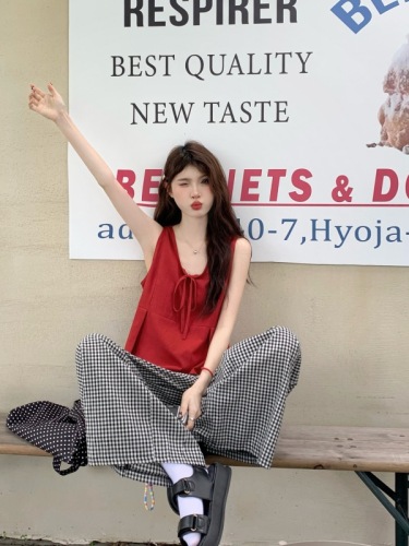 Actual shot of casual fashion suit, Korean style red camisole top, plaid wide-leg pants two-piece set