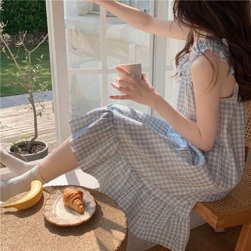 Official picture of new pajamas for women, bubble wrinkled plaid suspenders, bow nightgown, sweet and cute home clothes that can be worn outside