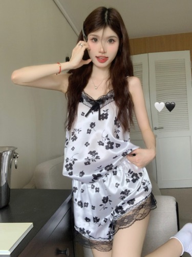 Real shot of ice silk pajamas, summer Internet celebrity style suspender shorts, two-piece set of chiffon home clothes, sweet and pure style