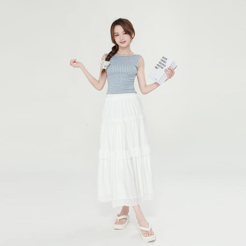 Actual shot of 2024 spring and summer new style elastic waist, hollow lace stitching cake skirt, casual mid-length skirt