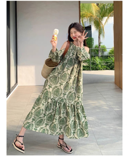 Green floral off-shoulder dress for women 2024 summer new French retro loose seaside resort style long skirt