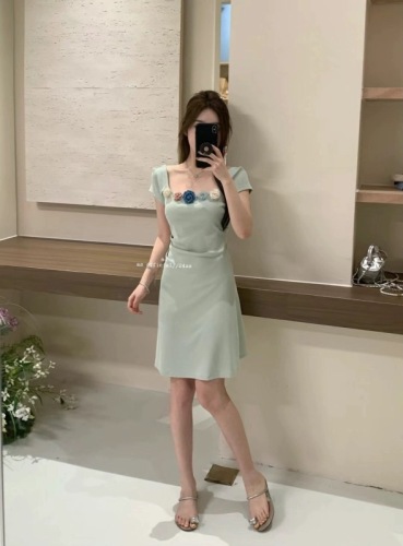 2024 new summer style sweet flower French square neck pleated waist slimming small A-line dress for women