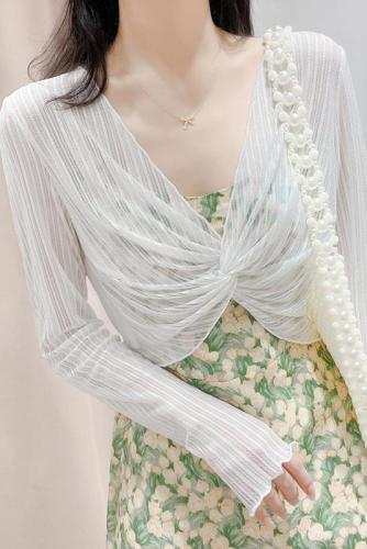 天猫质量夏季防晒蕾丝女外搭罩衫短款纱衣独特别致镂空网纱
