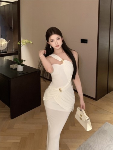 Actual shot ~ Yu Jie’s temperament and sexy female summer tube top and ribbon slit long dress