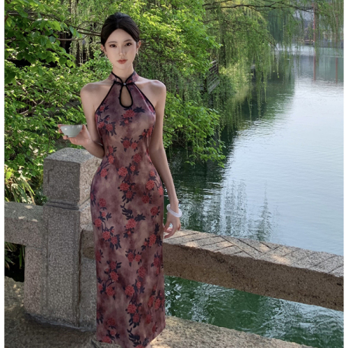 Actual shot of new women's retro patterned halterneck style hollow slim hip-covering girl's cheongsam dress