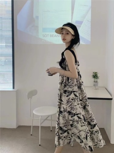 Beach vacation floral suspender skirt long petite 2024 summer Korean version casual loose slimming tube top dress