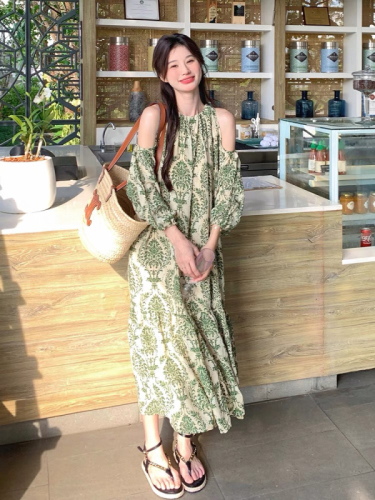 Green floral off-shoulder dress for women 2024 summer new French retro loose seaside resort style long skirt