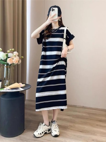 Mid-length over-the-knee striped short-sleeved dress for women summer 2024 new style large size loose slit t-shirt skirt