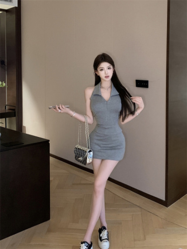 Real shot of halterneck lapel niche hot girl vest and short skirt suit for women