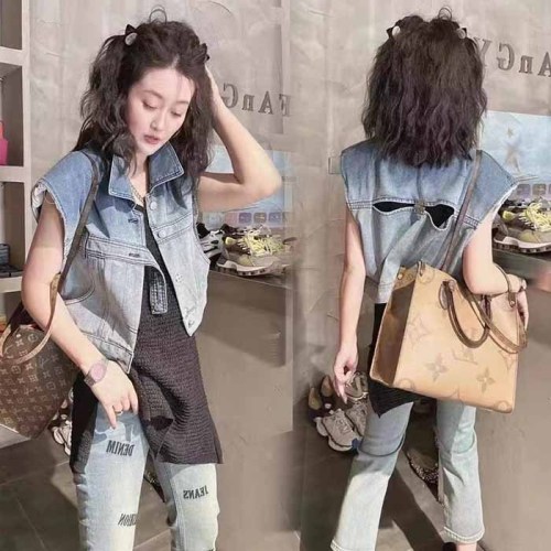 2024 New Korean Style Stitching Gradient Color Loose Denim Vest Fashion Short Versatile Vest for Women