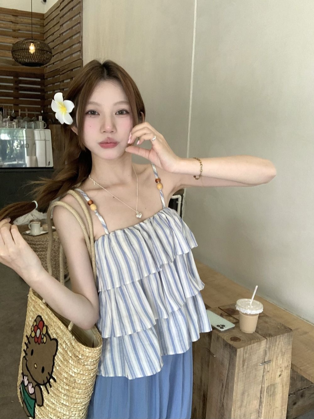 Actual shot of three-label contrasting striped suspender top for women with high waist and slim fit, straight wide-leg pants suit for women
