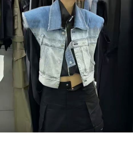 2024 New Korean Style Stitching Gradient Color Loose Denim Vest Fashion Short Versatile Vest for Women