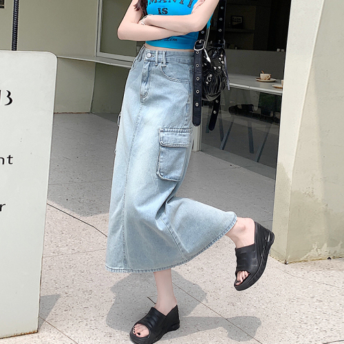Real shot of college style retro blue workwear denim skirt for women with slit high waist A-line skirt straight mid-length skirt