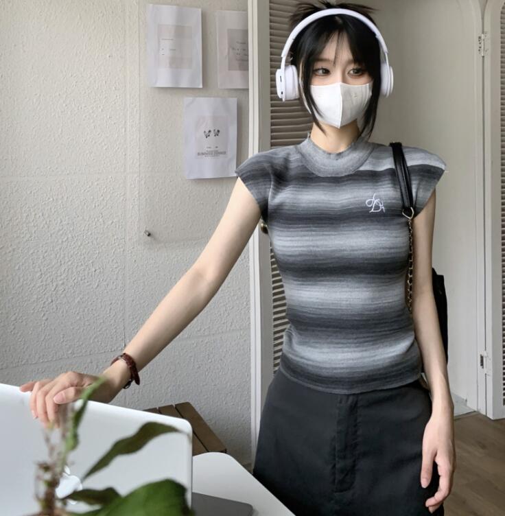 Actual price~Spring new style~oil painting girl sweet half turtleneck temperament striped raglan sleeve sweater