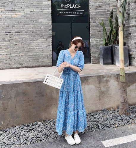 Blue floral dress women's extra long ankle-length 2024 new summer French retro chiffon V-neck short-sleeved long dress