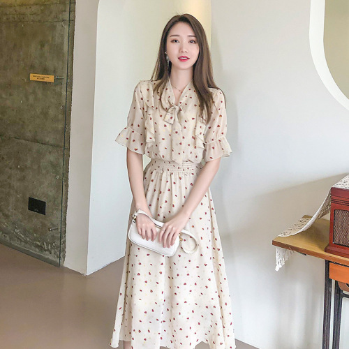 French short-sleeved summer casual seaside summer retro square collar casual A-line skirt ladylike sexy mother wear new style