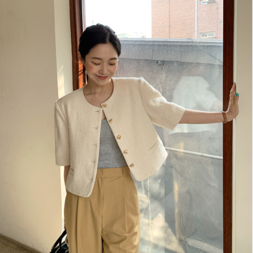 A large number of Korean ins tweed top thin short jacket + slim skirt short skirt suit