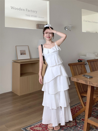 Actual shot of new fashion long tiered cake skirt for summer, slimming outer wear beach suspender dress