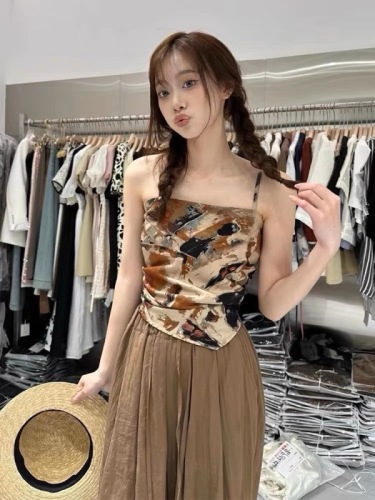 A complete set of summer clothes for slimming dopamine girls, new tea-style sweet style casual suits for small people