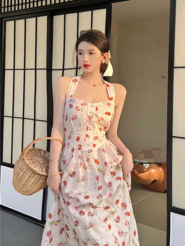 French retro floral halterneck dress 2024 new women's summer temperament high-end niche design suspender skirt