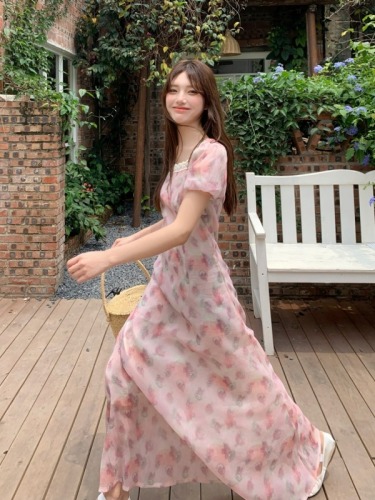 Real shot of French floral puff sleeve dress, tea break dress, new summer style, gentle style, slim and light