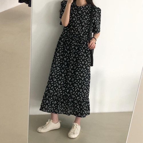 Korean chic summer French retro round neck pleated stitching ruffle design loose floral dress long skirt