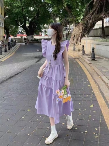 Designed small flying sleeve dress, summer women's chic and beautiful seaside vacation French waist-reducing mid-length skirt