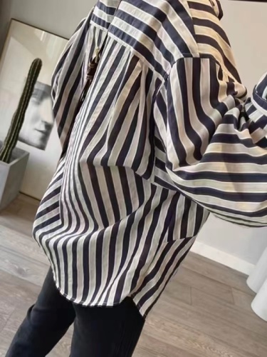 Korean irregular vertical striped loose long-sleeved shirt for women in early spring and autumn, loose and versatile commuting lapel sunscreen shirt