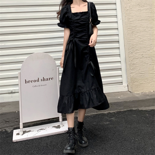 French Hepburn retro dress 2024 summer sweet and cool style waist design niche ruffled little black skirt