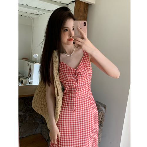 Like flowers in the wild French red plaid dress women's new summer new waist slimming holiday suspender dress
