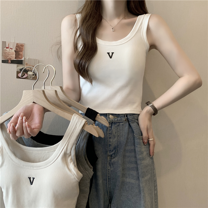 Small camisole women's inner wear with breast pad design, slim fit, sleeveless short bottoming top for outer wear