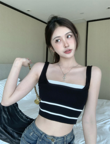 Real shot of fake two-piece camisole women's summer niche inner wear short sleeveless top for hot girls