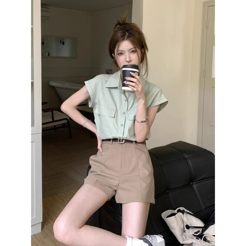 French retro green small flying sleeve short-sleeved shirt for women summer design niche loose new right shoulder shirt top