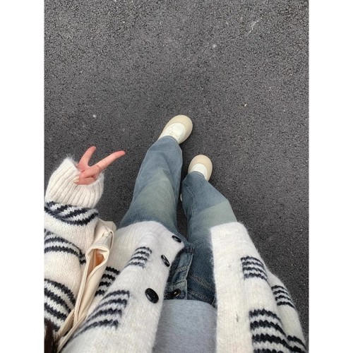 Languid Contrast Striped Crew Neck Cardigan for Women - Autumn/Winter New Arrival Loose Outerwear Soft Knit Cardigan