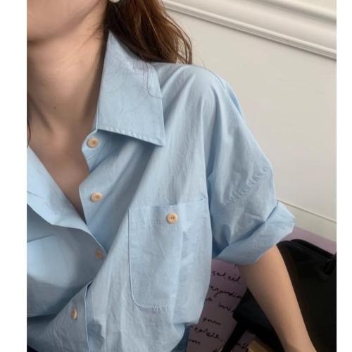 Summer new blue short-sleeved shirt for women with niche design, loose off-shoulder short-sleeved shirt, retro temperament