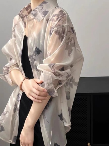 Floral sunscreen shirt for women summer new loose and breathable national style long-sleeved shirt thin mid-length jacket