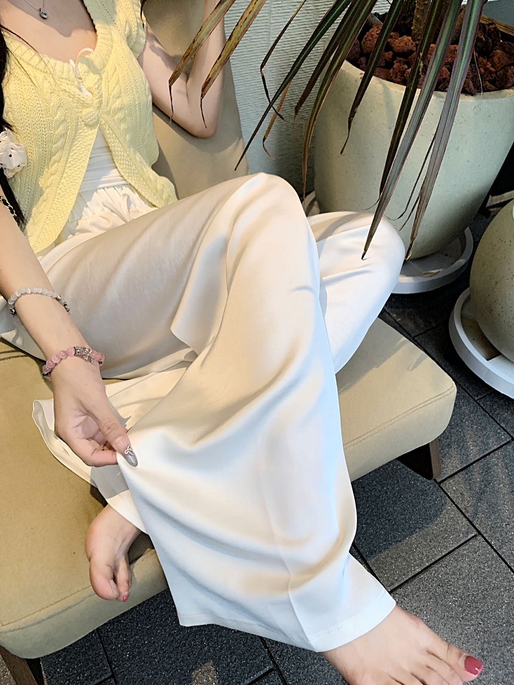 Actual shot of high-end cool acetate wide-leg pants for summer, loose high-waisted slim straight-leg floor-length trousers