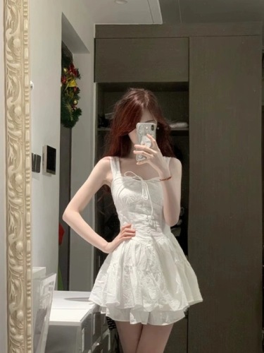 Summer French style ballet style bow dress for small women with slim waist and slim suspender short skirt