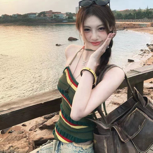 2024 new knitted camisole sweet hottie Melbourne rainbow woolen tube top striped knitted short top