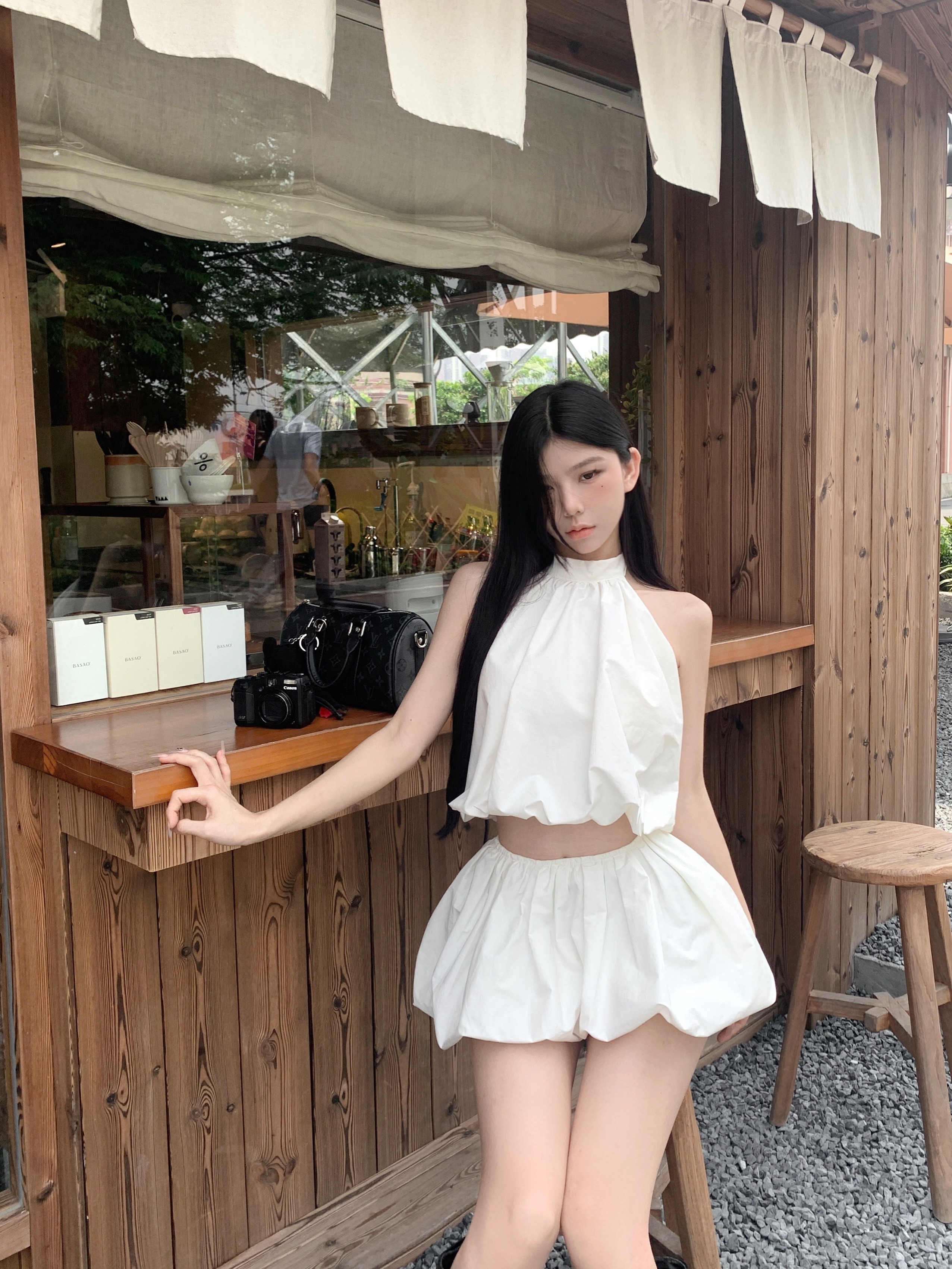 Real shot of pure lust hot girl girl style halterneck backless sexy suspender + low waist cloud puff skirt suit